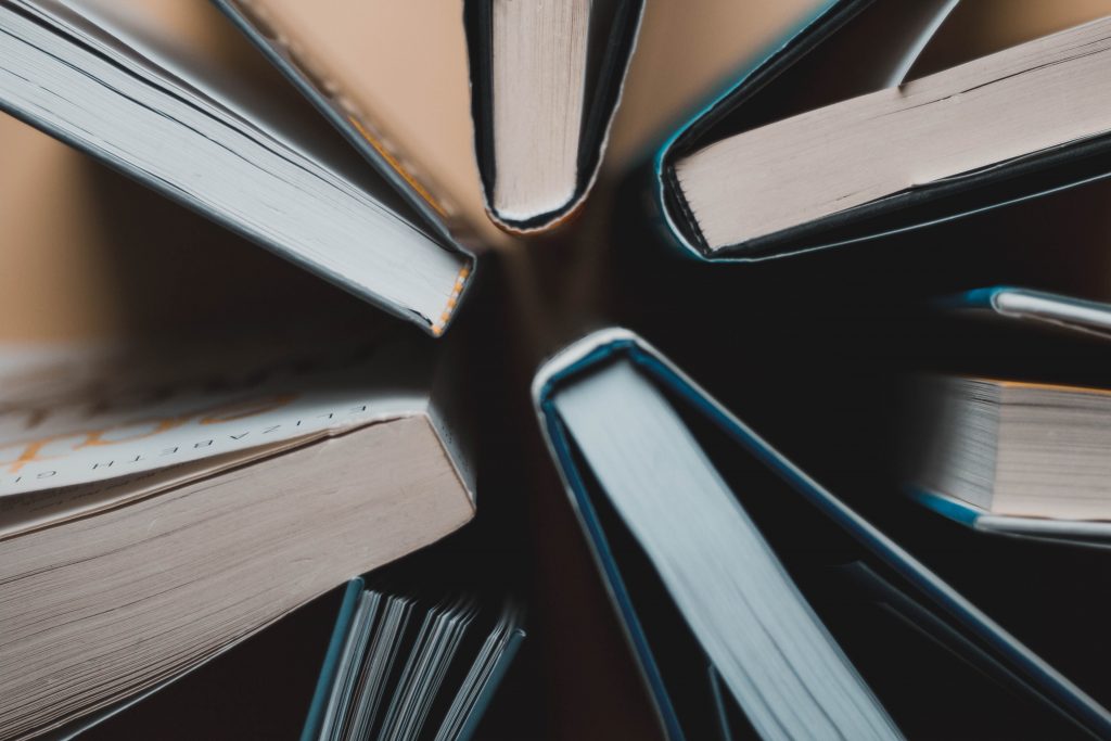 6 Leadership Books Every Professional Needs to Read